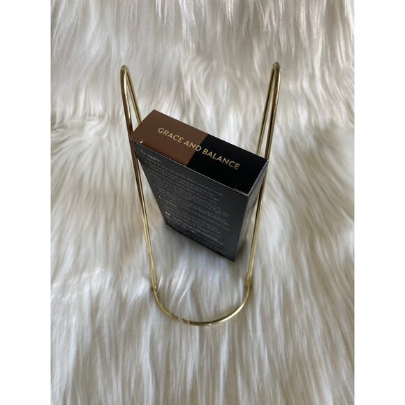 Red Aspen Nail Dashes- Grace and Balance (Medium black/brown nails - Picture 3 of 3